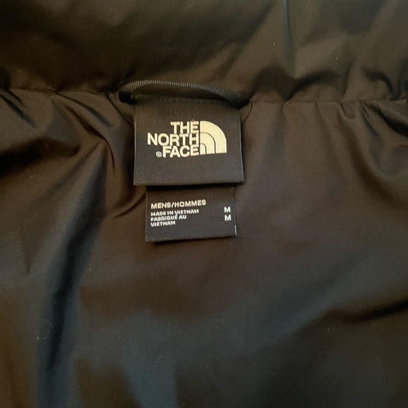 Bought for Christmas present for my son and he never wore it !! Unused ! - Picture 2 of 2